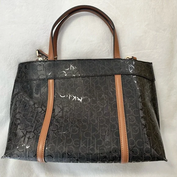 Gorgeous Calvin Klein handbag - Picture 3 of 11